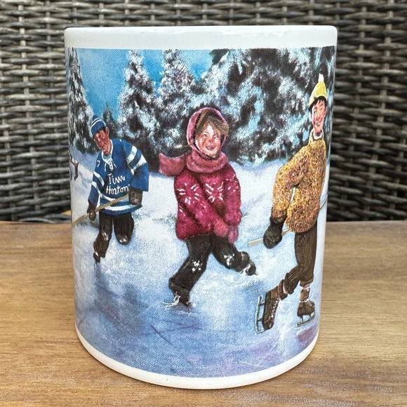 Tim Hortons “Skating Pond” Collector Mug #003 Limited Edition Hockey Scene - Picture 2 of 8